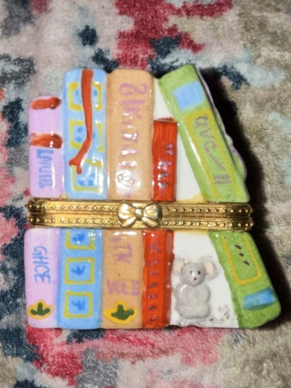 PHB Porcelain Hinged Trinket Box - Stacked Books with Mouse - Picture 1 of 8
